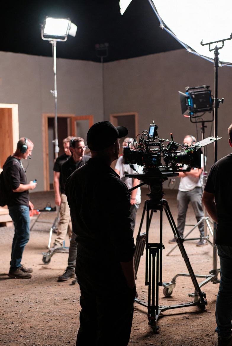 كيف تجهّز نفسك لأول تجربة تصوير إعلاني؟