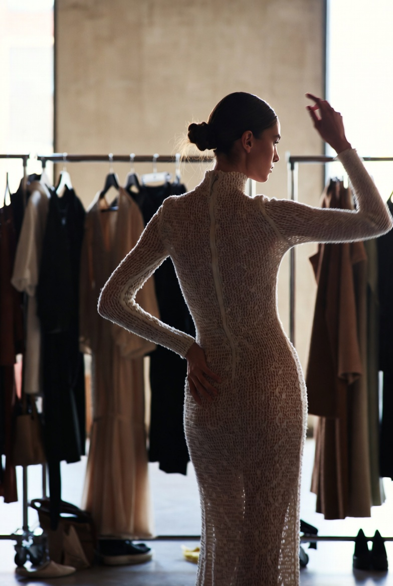 ألوان ملابس ترفع حضورك في الإعلانات